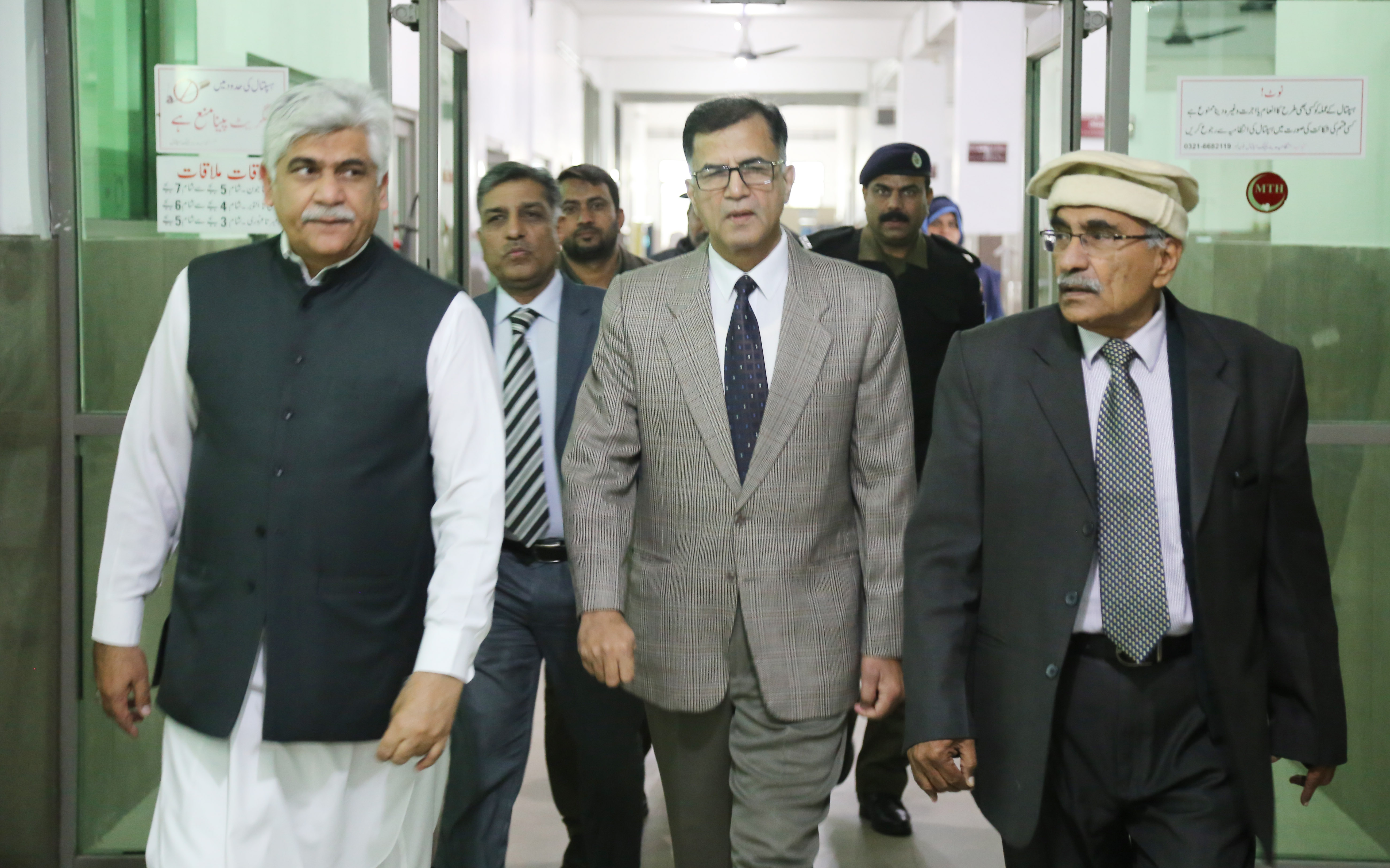 COMMISSIONER OF FAISALABAD VISIT AT THE UNIVERSITY OF FAISALABAD AND MTH