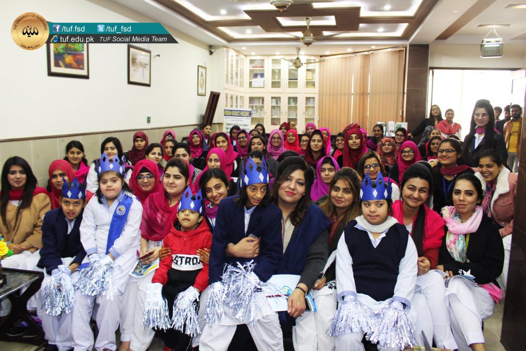 DPT STUDENTS VISIT CHILD DREAM CENTER (CDC)