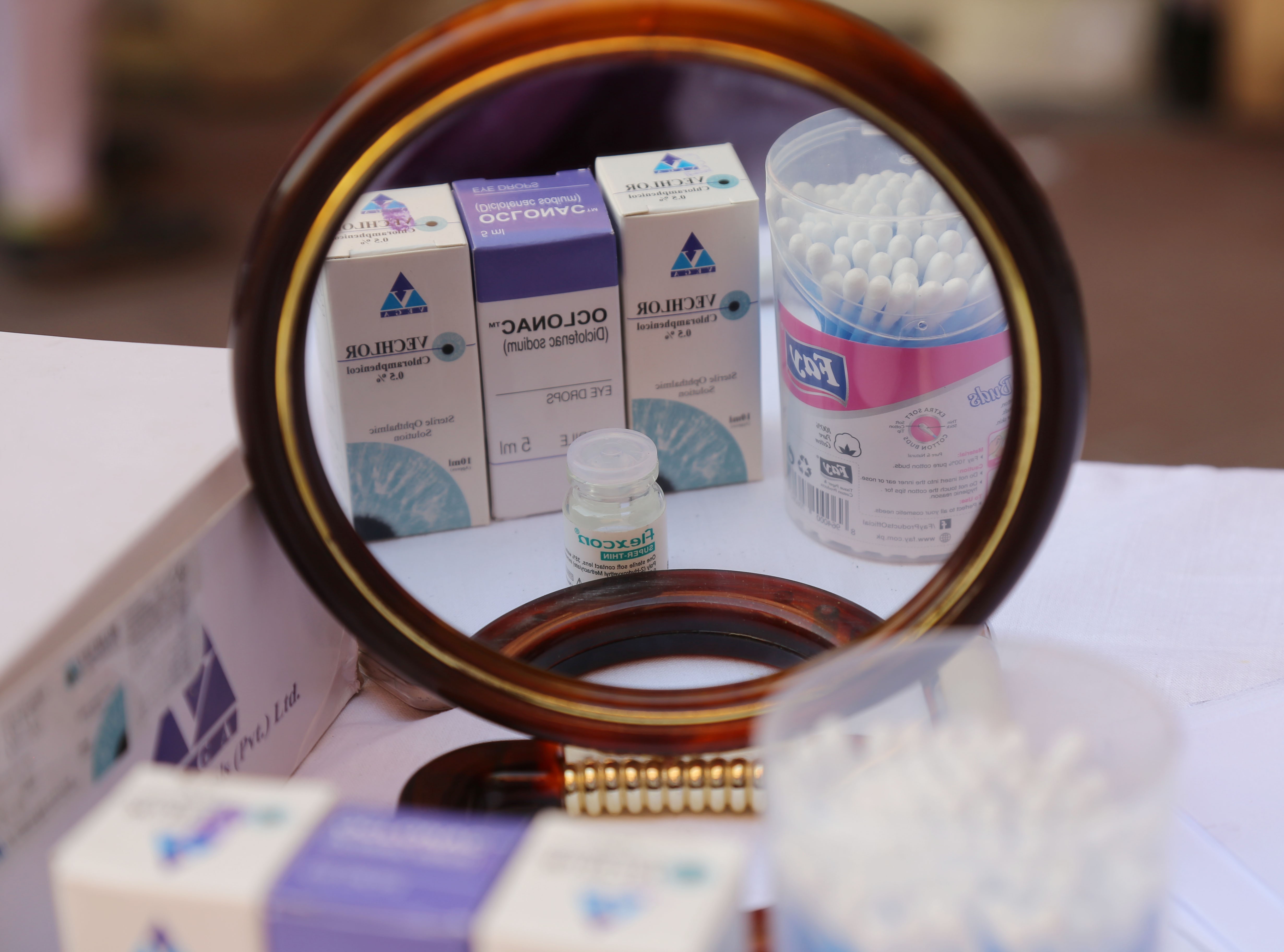 AWARENESS BOOTH ON CAREFUL HANDLING OF CONTACT LENS